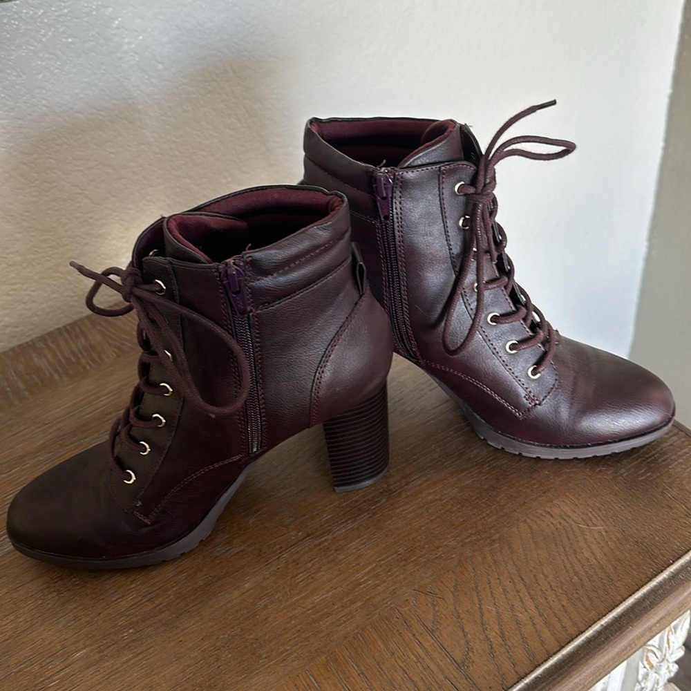 Laurellee Womens Faux Leather Zipper Combat & Lace-Up Boots - Picture 2 of 3